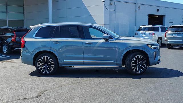 Photo of 2026 Vapour Gray Metallic Volvo XC90