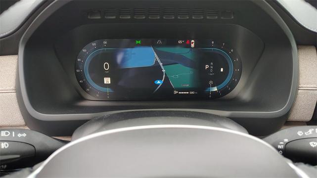 Photo of 2025 Crystal White Pearl Volvo XC90