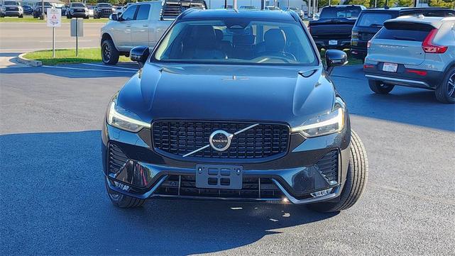 Photo of 2025 Onyx Black Metallic Volvo XC60