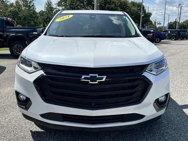 Photo of 2021 Iridescent Pearl Tricoat Chevrolet Traverse