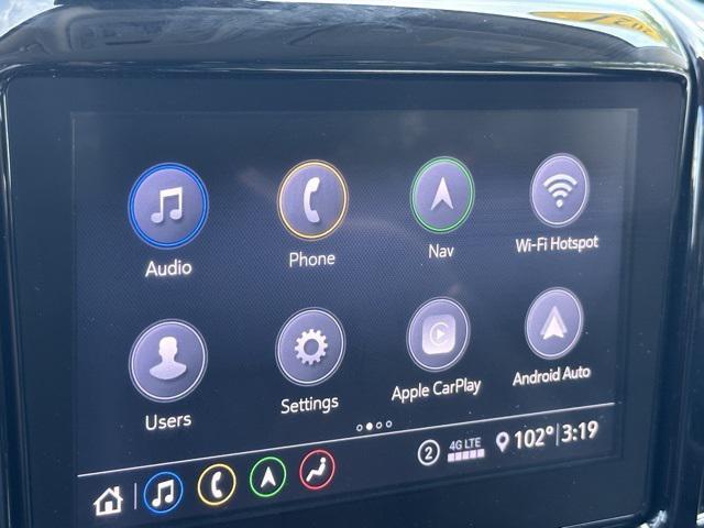 Photo of 2021 Iridescent Pearl Tricoat Chevrolet Traverse