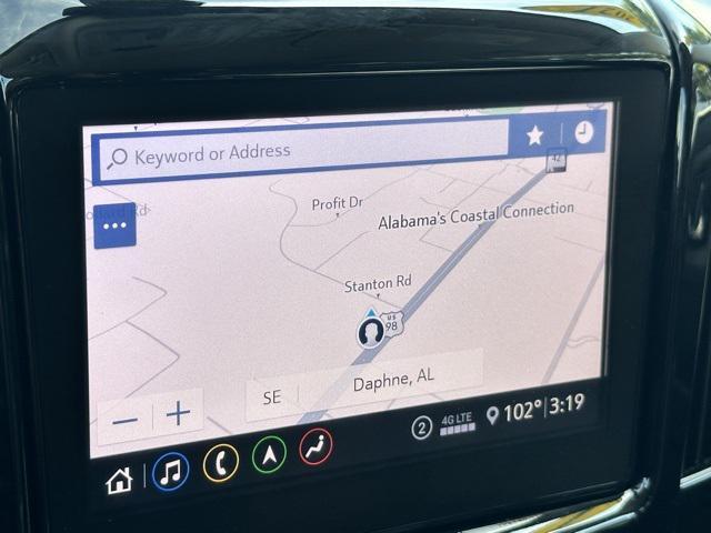 Photo of 2021 Iridescent Pearl Tricoat Chevrolet Traverse