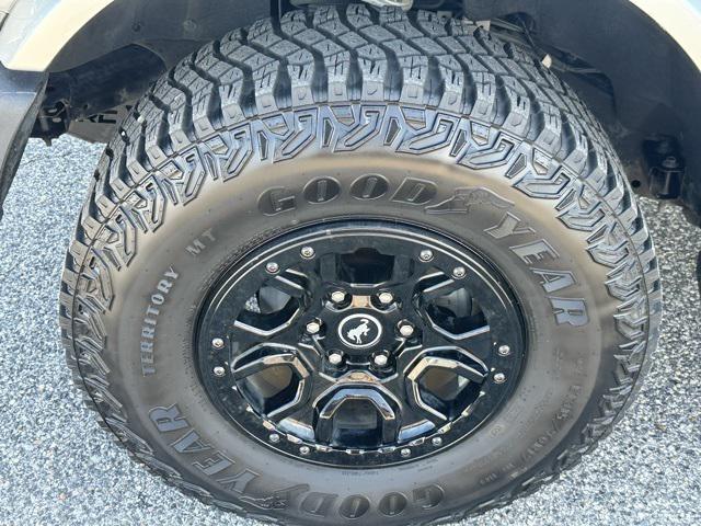 Photo of 2022 ICONIC SILVER METALLIC Ford Bronco