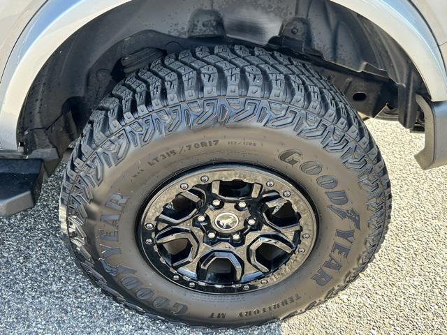 Photo of 2022 ICONIC SILVER METALLIC Ford Bronco