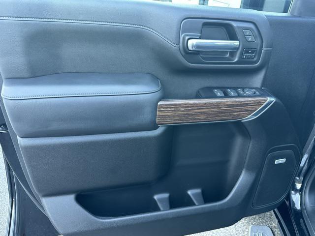 Photo of 2023 Black Chevrolet Silverado 2500