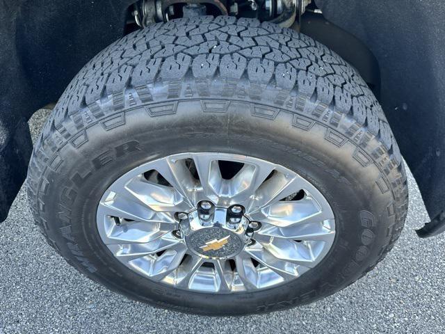 Photo of 2023 Black Chevrolet Silverado 2500