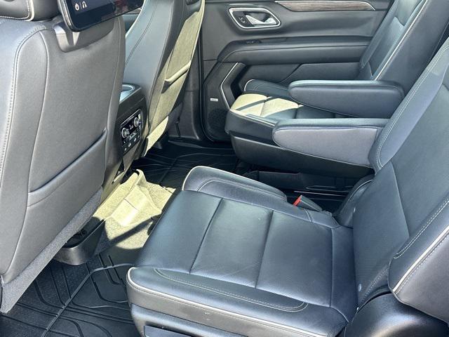 Photo of 2021 Black Chevrolet Suburban