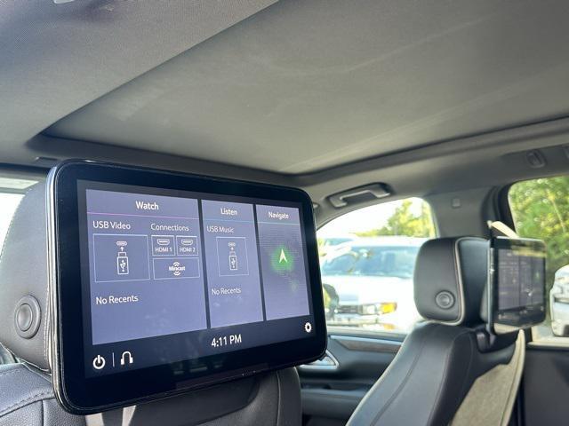 Photo of 2021 Black Chevrolet Suburban