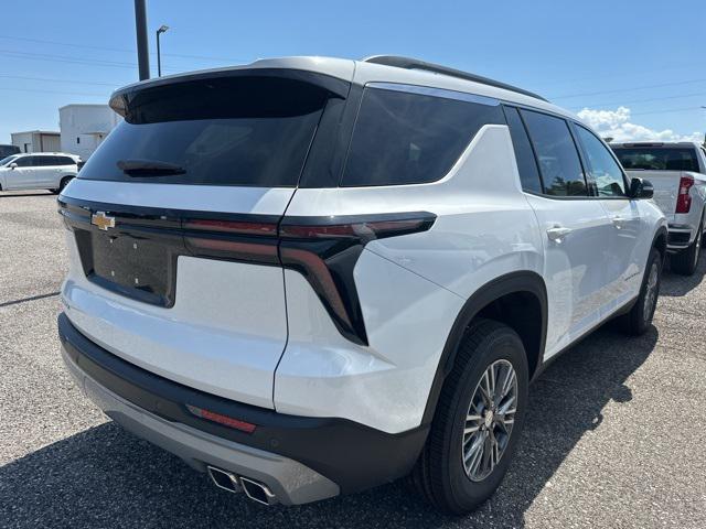 Photo of 2025 Summit White Chevrolet Traverse