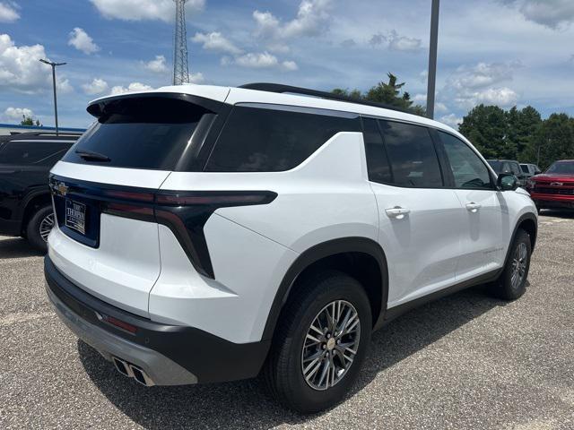 Photo of 2025 Summit White Chevrolet Traverse