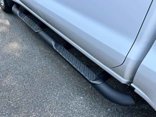 Photo of 2022 Summit White Chevrolet Silverado 1500