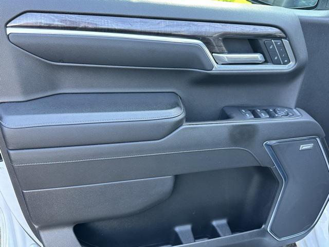 Photo of 2022 Summit White Chevrolet Silverado 1500