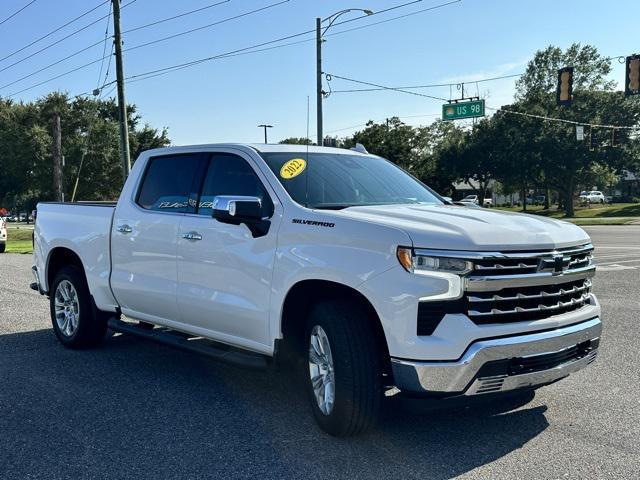 Photo of 2022 Summit White Chevrolet Silverado 1500