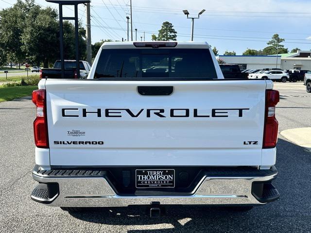 Photo of 2022 Summit White Chevrolet Silverado 1500