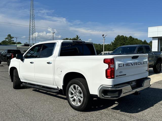 Photo of 2022 Summit White Chevrolet Silverado 1500