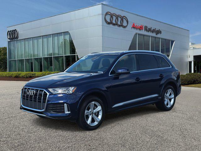 Photo of 2023 Navarra Blue Metallic Audi Q7