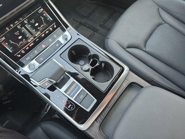 Photo of 2023 Navarra Blue Metallic Audi Q7