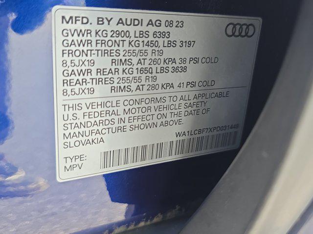 Photo of 2023 Navarra Blue Metallic Audi Q7