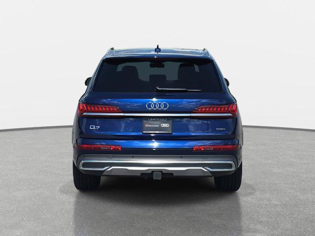 Photo of 2023 Navarra Blue Metallic Audi Q7