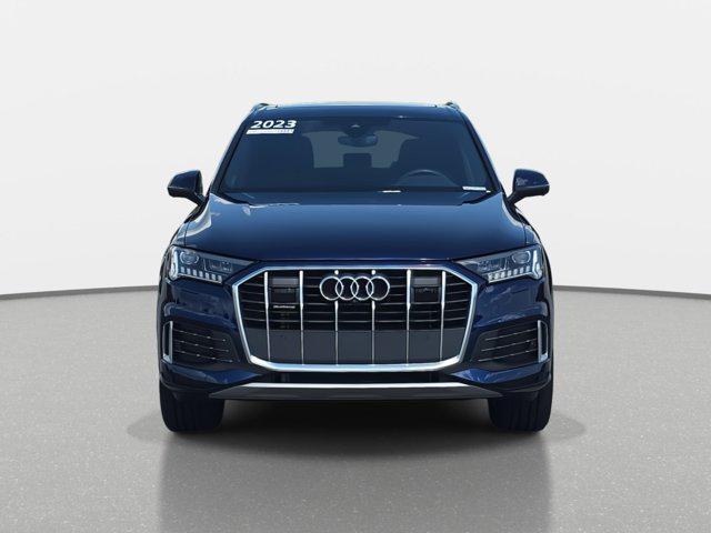 Photo of 2023 Navarra Blue Metallic Audi Q7