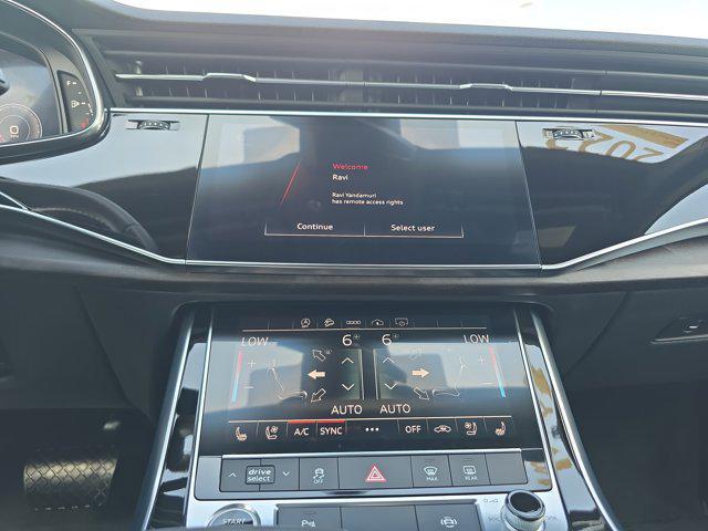 Photo of 2023 Navarra Blue Metallic Audi Q7
