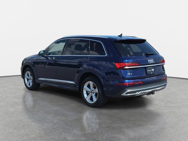 Photo of 2023 Navarra Blue Metallic Audi Q7