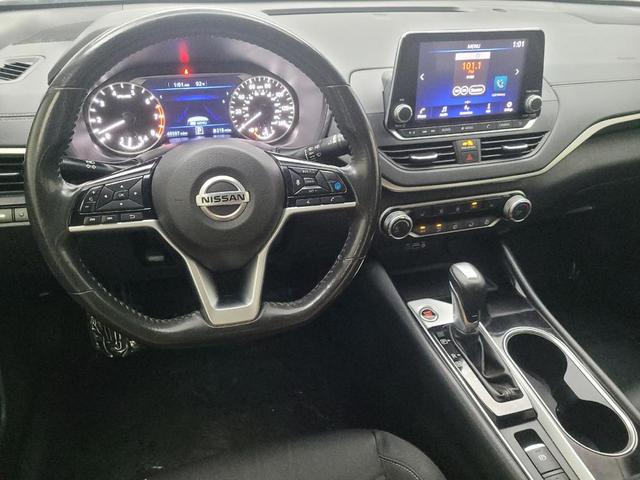 Photo of 2022 Brilliant Silver Metallic Nissan Altima