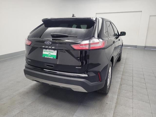 Photo of 2024 Agate Black Metallic Ford Edge