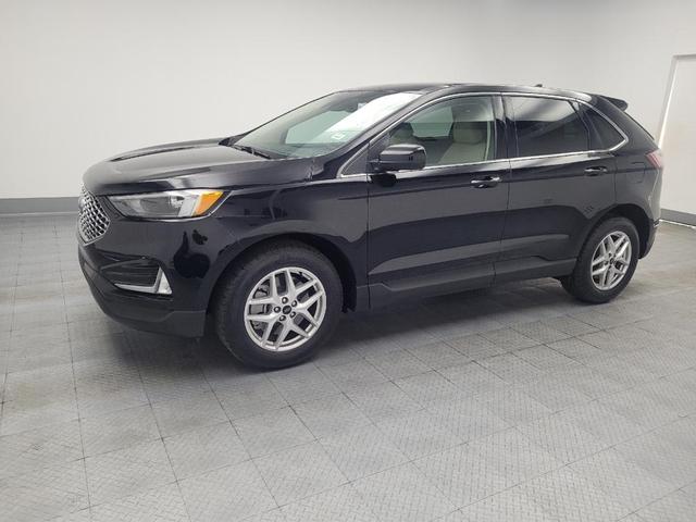 Photo of 2024 Agate Black Metallic Ford Edge