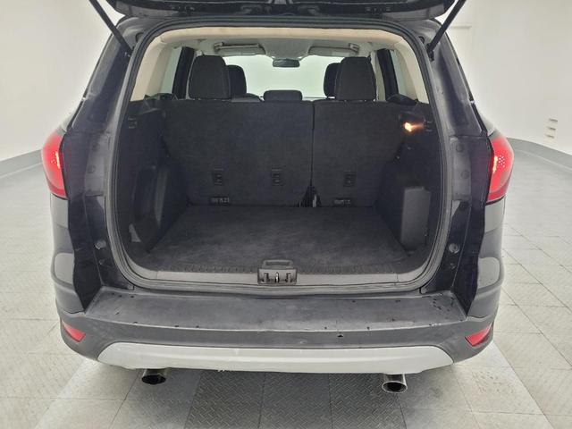 Photo of 2019 Agate Black Metallic Ford Escape