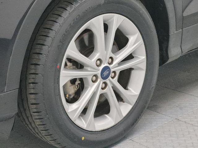 Photo of 2019 Agate Black Metallic Ford Escape