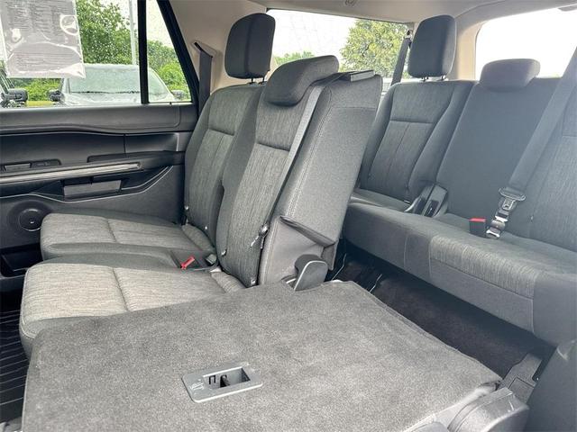 Photo of 2022 Black Metallic Ford Expedition Max