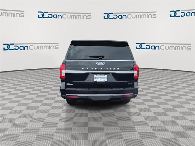 Photo of 2022 Black Metallic Ford Expedition Max