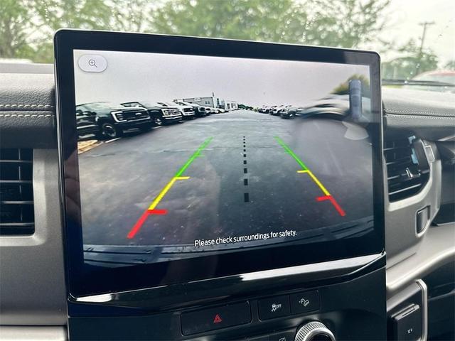 Photo of 2022 Black Metallic Ford Expedition Max
