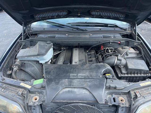 Photo of 2006 Blue BMW X5