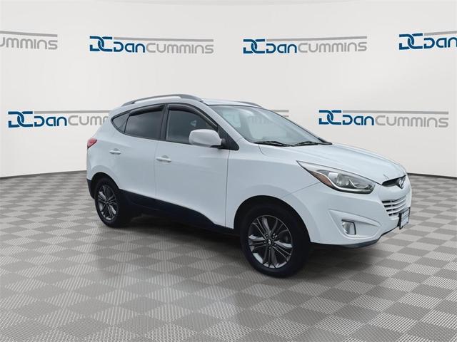 Photo of 2015 Winter White Hyundai TUCSON