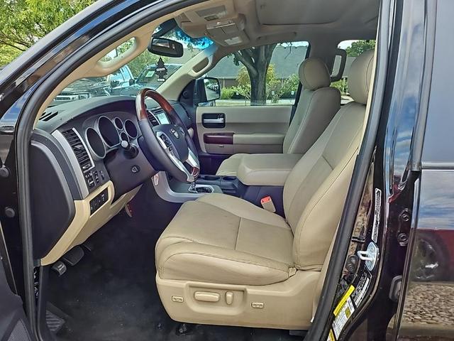 Photo of 2017 Black Toyota Sequoia