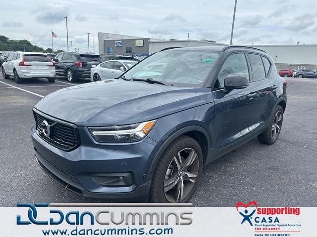 2022 Volvo XC40