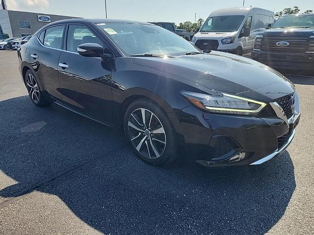 Photo of 2023 Black Nissan Maxima