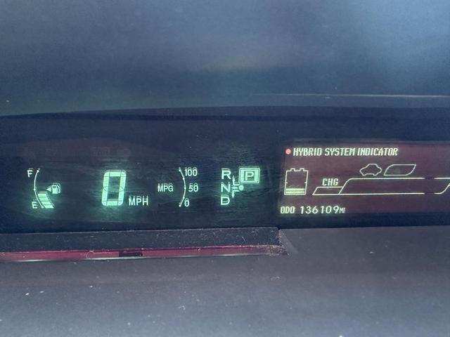 Photo of 2013 Classic Silver Metallic Toyota Prius
