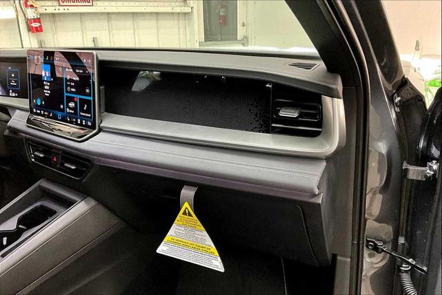 Photo of 2025 Platinum Gray Metallic Volkswagen Tiguan
