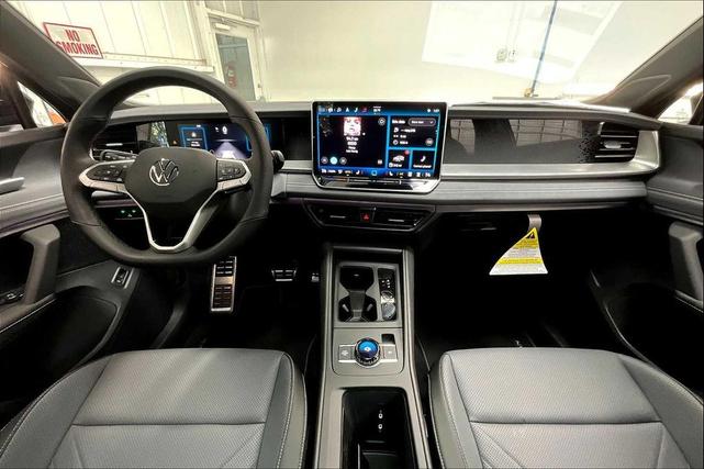 Photo of 2025 Platinum Gray Metallic Volkswagen Tiguan