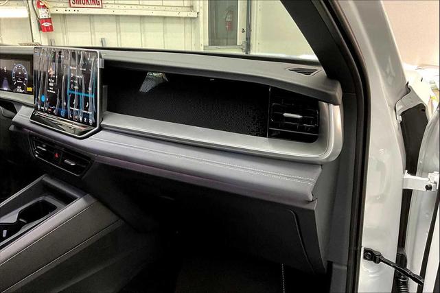 Photo of 2025 Opal White Pearl Volkswagen Tiguan