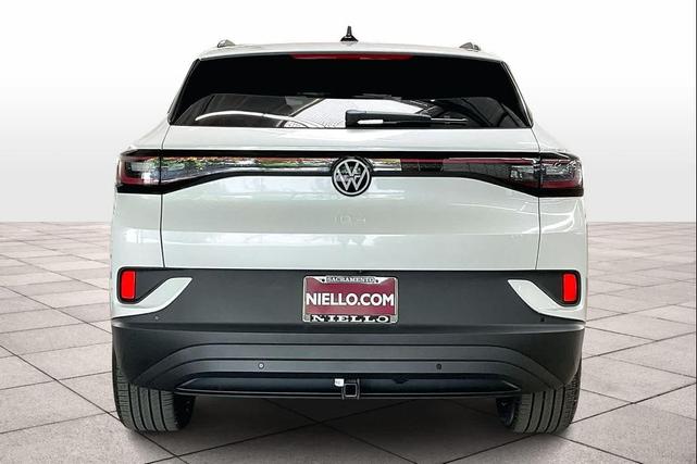 Photo of 2025 opal white pearl Volkswagen ID.4