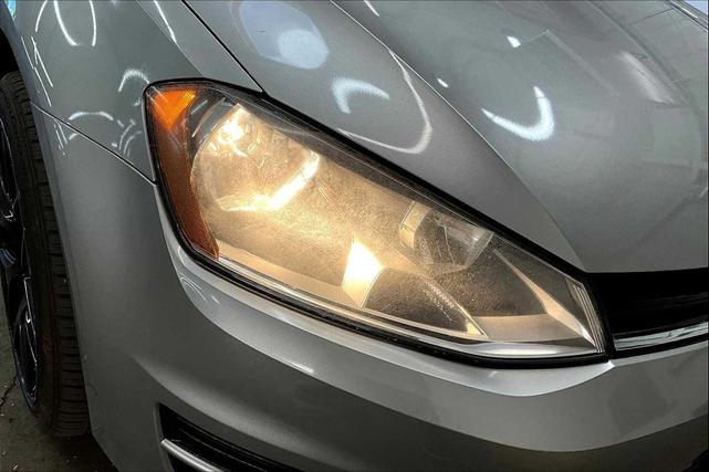 Photo of 2015 Tungsten Silver Metallic Volkswagen Golf