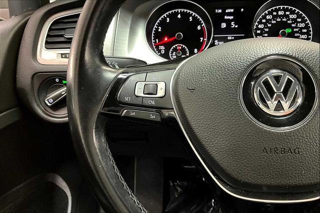 Photo of 2015 Tungsten Silver Metallic Volkswagen Golf