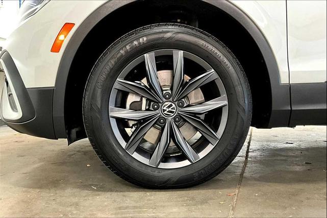 Photo of 2023 Opal White Pearl Volkswagen Tiguan