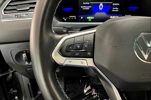 Photo of 2022 Platinum Gray Metallic Volkswagen Tiguan