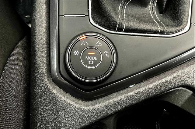 Photo of 2022 Platinum Gray Metallic Volkswagen Tiguan