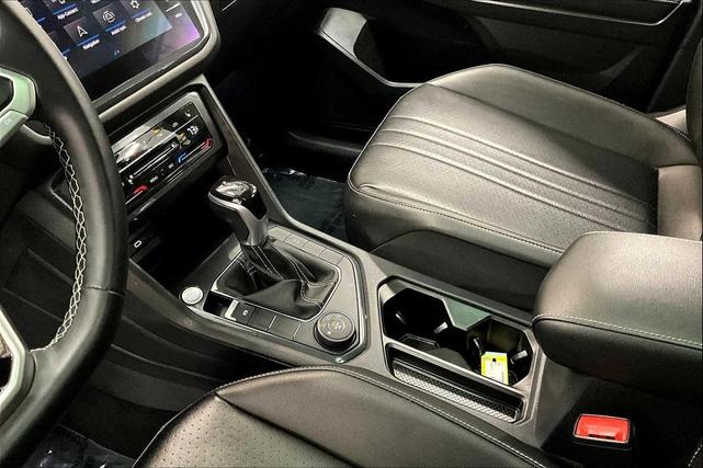 Photo of 2022 Platinum Gray Metallic Volkswagen Tiguan